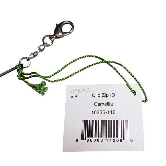 Vera Bradley NEW! Set of Two Black & White Wristlet and Clip Zip ID Holder Bags. - Picture 6 of 9